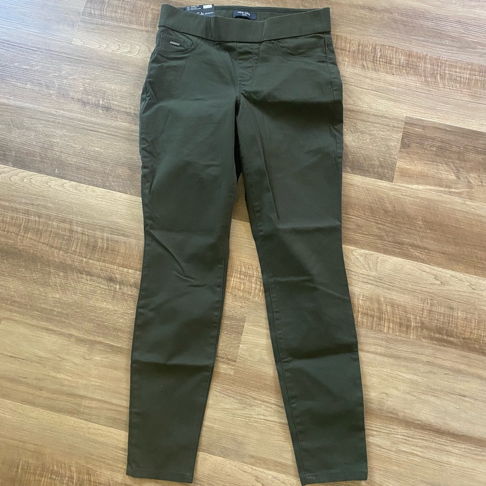 NWT Nine West skinny pull on pants, army green, size 4